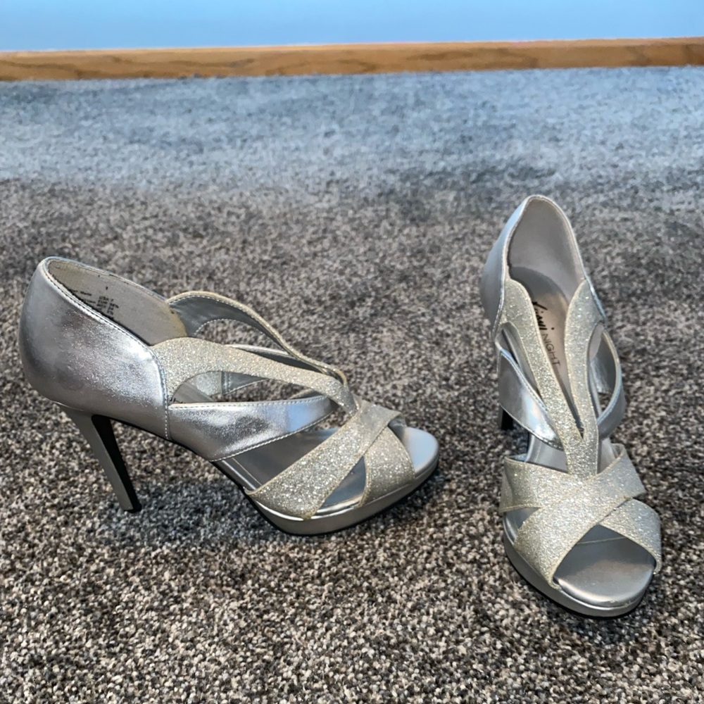 Fioni Night Silver heels